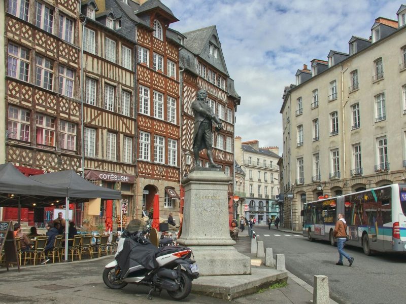 Vreme Variabilă în Belgia: Scurte Perioade Însorite, Urmate de Ploi Miercuri